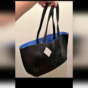 Tote/beach bag, Macy's,  black/blue reversible